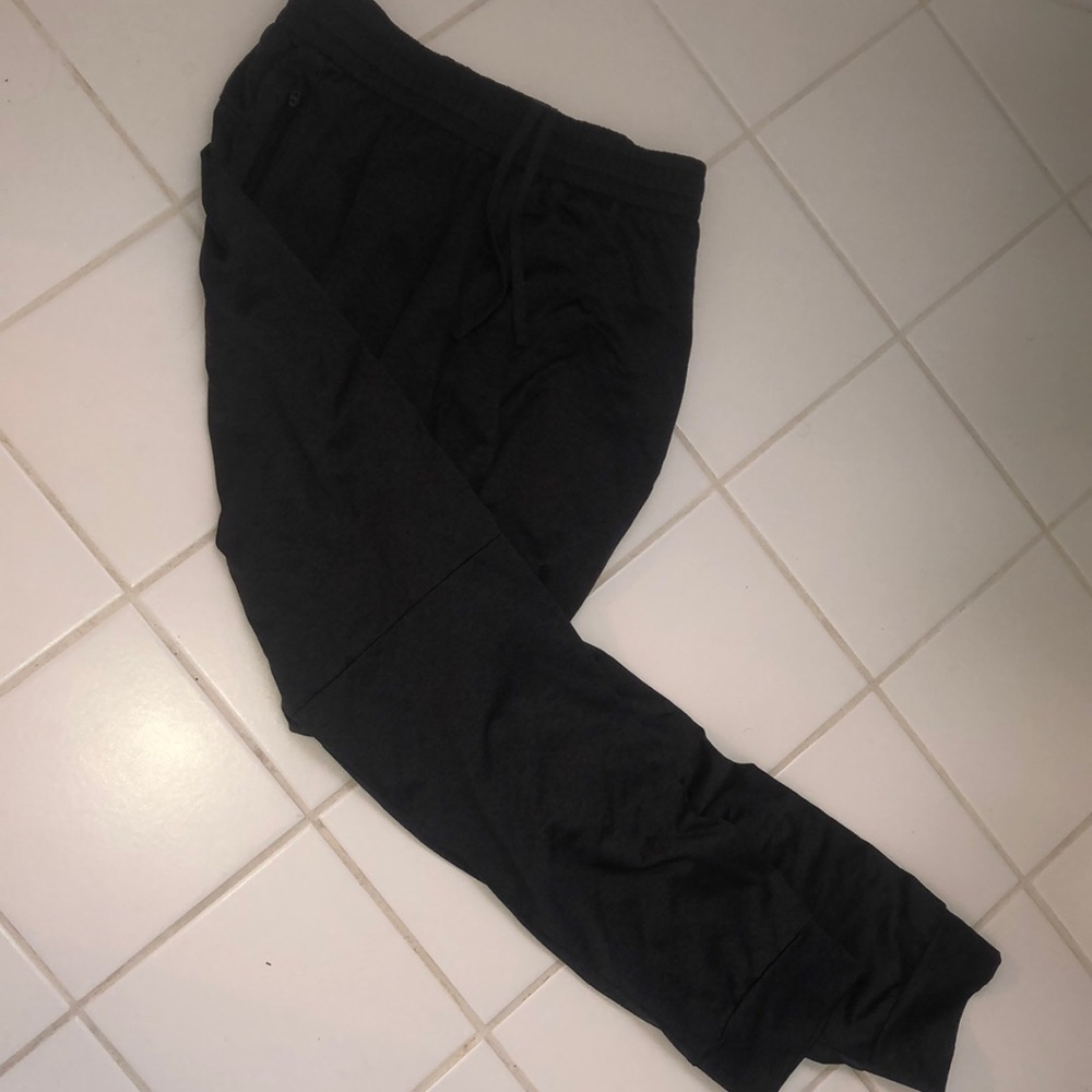 Black RB3 Performance Joggers, with zip up pockets, Size Medium